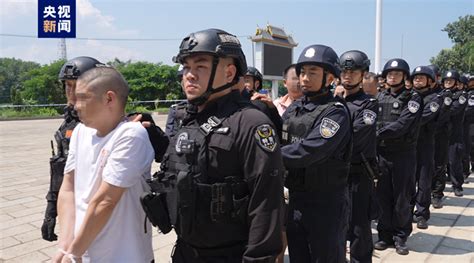 缅北 开火车|曝光缅甸北部女性电信诈骗团伙寝室视频，一女孩被“开火车”